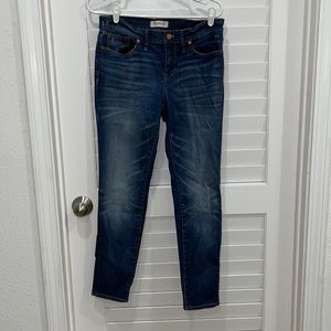 Madewell slightly distressed skinny skinny Jean with pockets/2% elastane